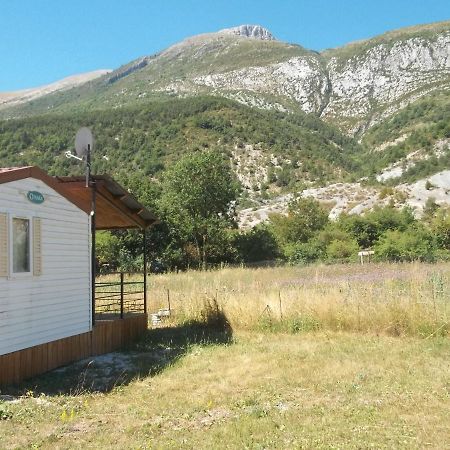 Bungalow Blieux Extérieur photo
