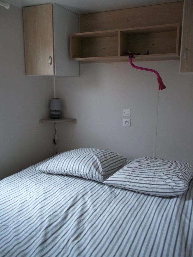 Bungalow Blieux Extérieur photo